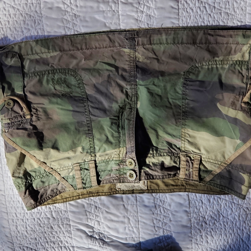 Camo mini skirt